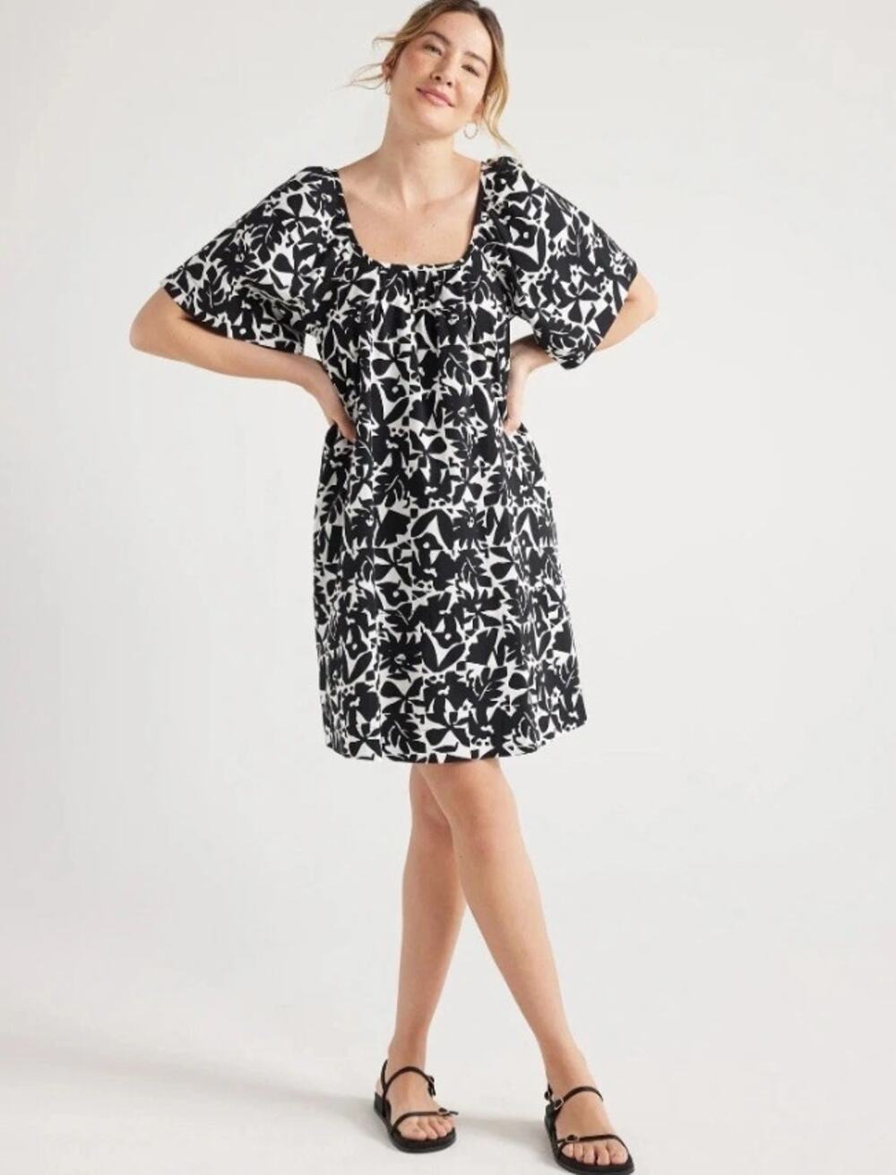 Free Assembly Black White Floral Cotton Mini Dress L Flutter Sleeve EUC